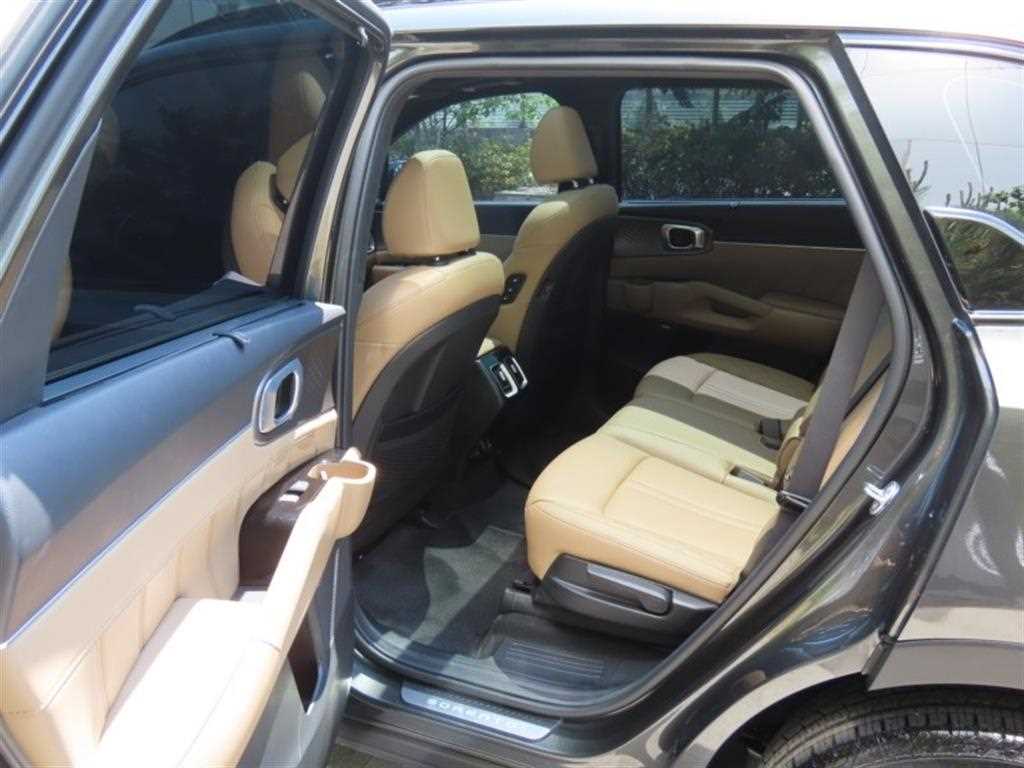 KIA Sorento 2024 Gris - Importación desde Corea - HF Imports Iquique - Foto 14