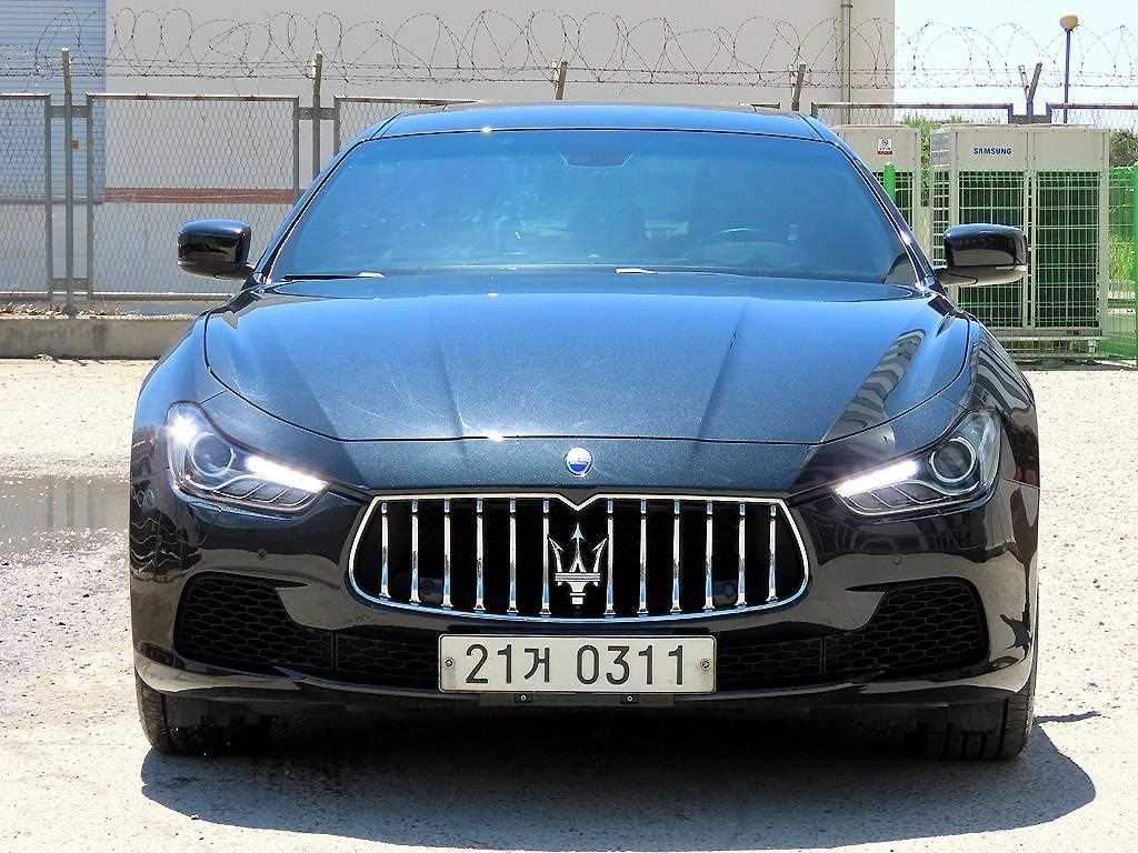 Maserati Ghibli 2016 Negro - Importación desde Corea - HF Imports Iquique - Foto 1