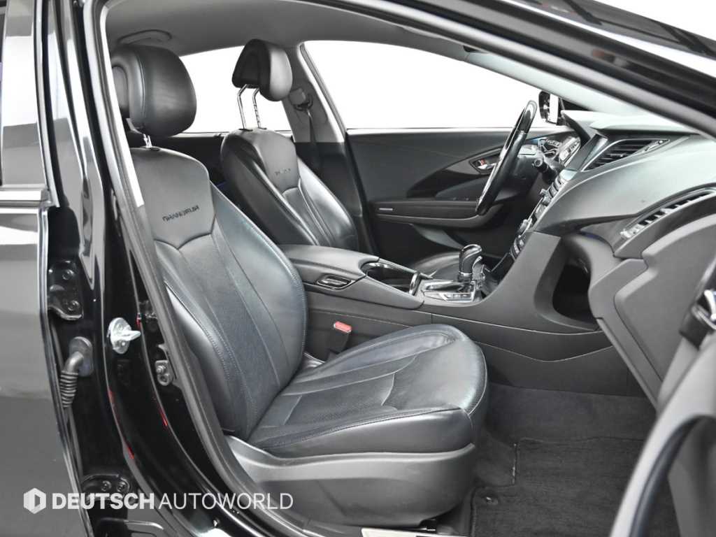 HYUNDAI Grandeur - Vista 10