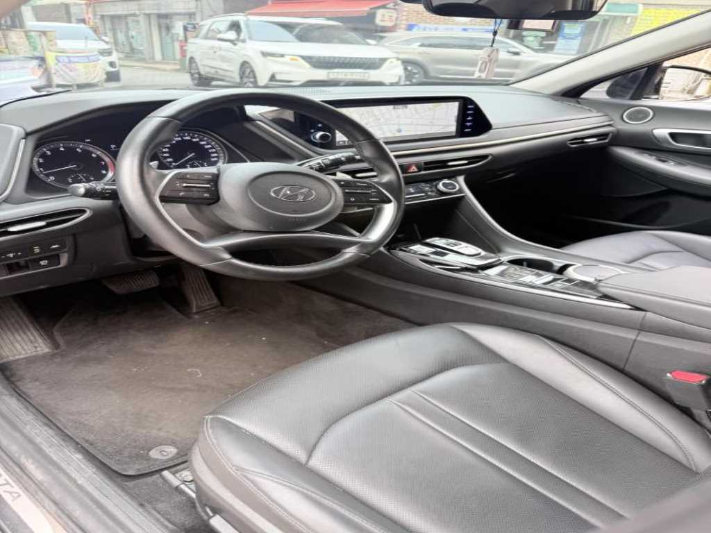 HYUNDAI Sonata - Vista 9