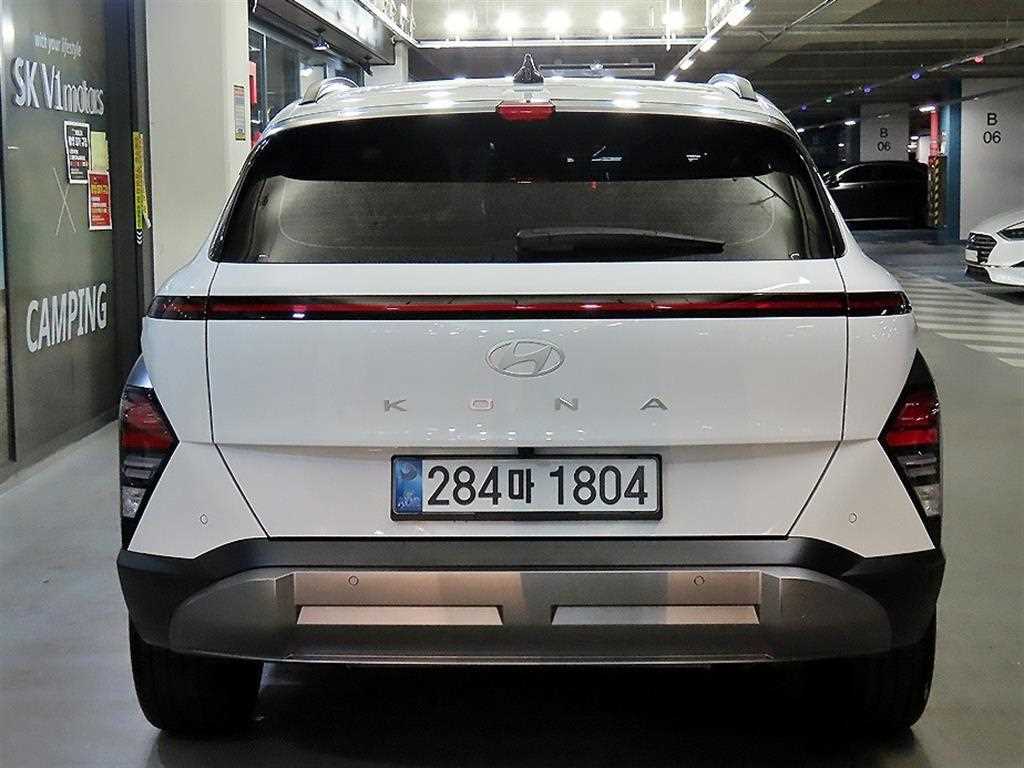 HYUNDAI Kona - Vista 5