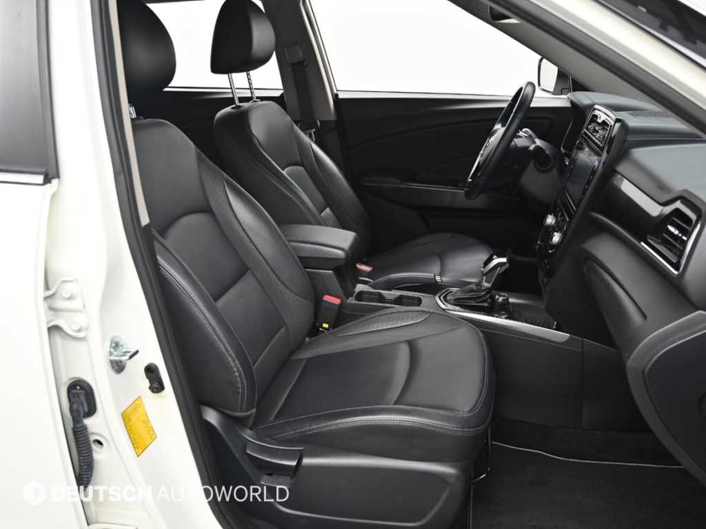 Ssangyong Tivoli - Vista 10