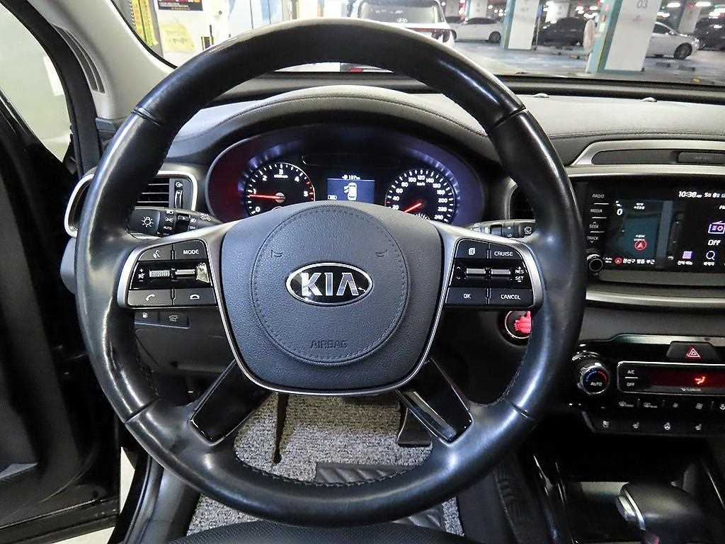 KIA Sorento - Vista 8