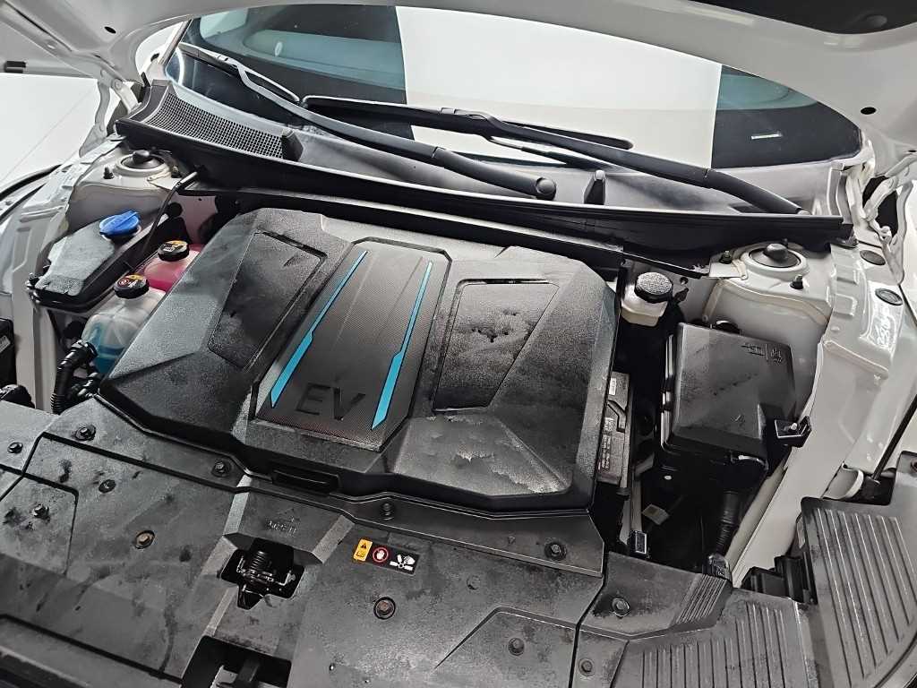 HYUNDAI Ioniq 5 - Vista 5