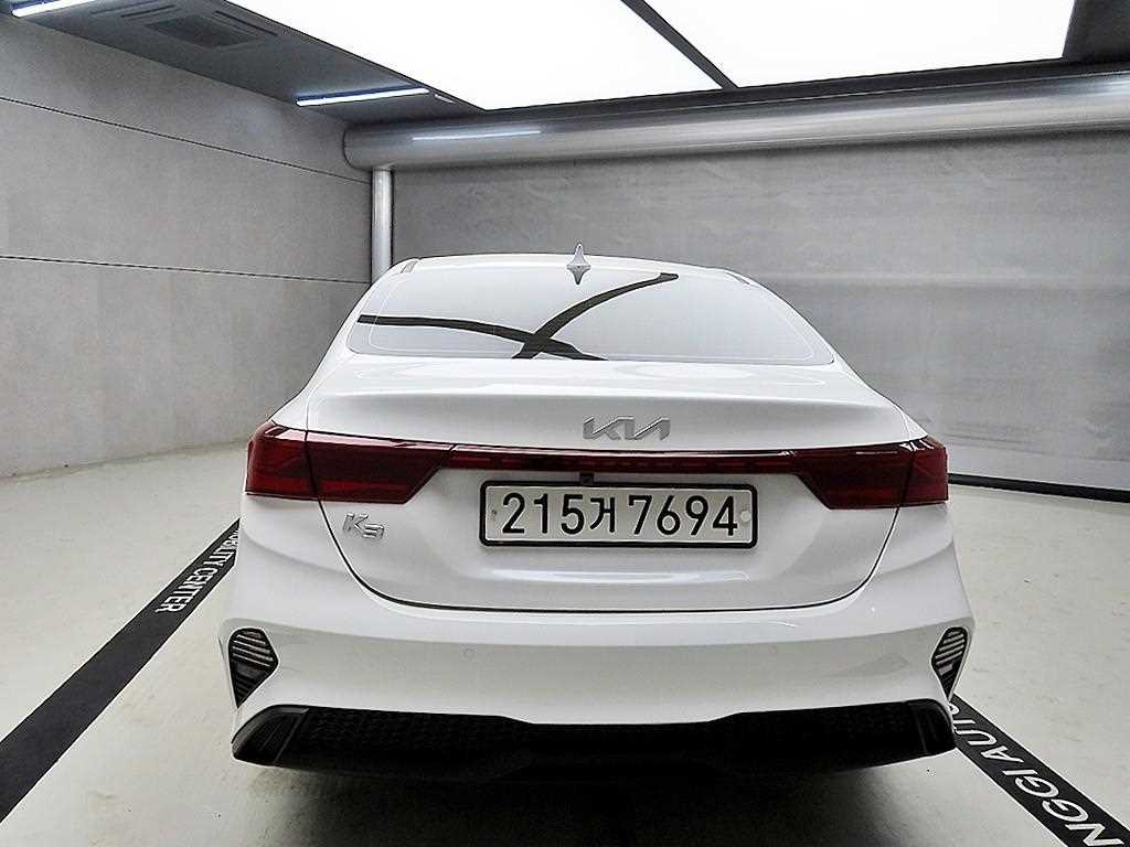 KIA K3 - Vista 3
