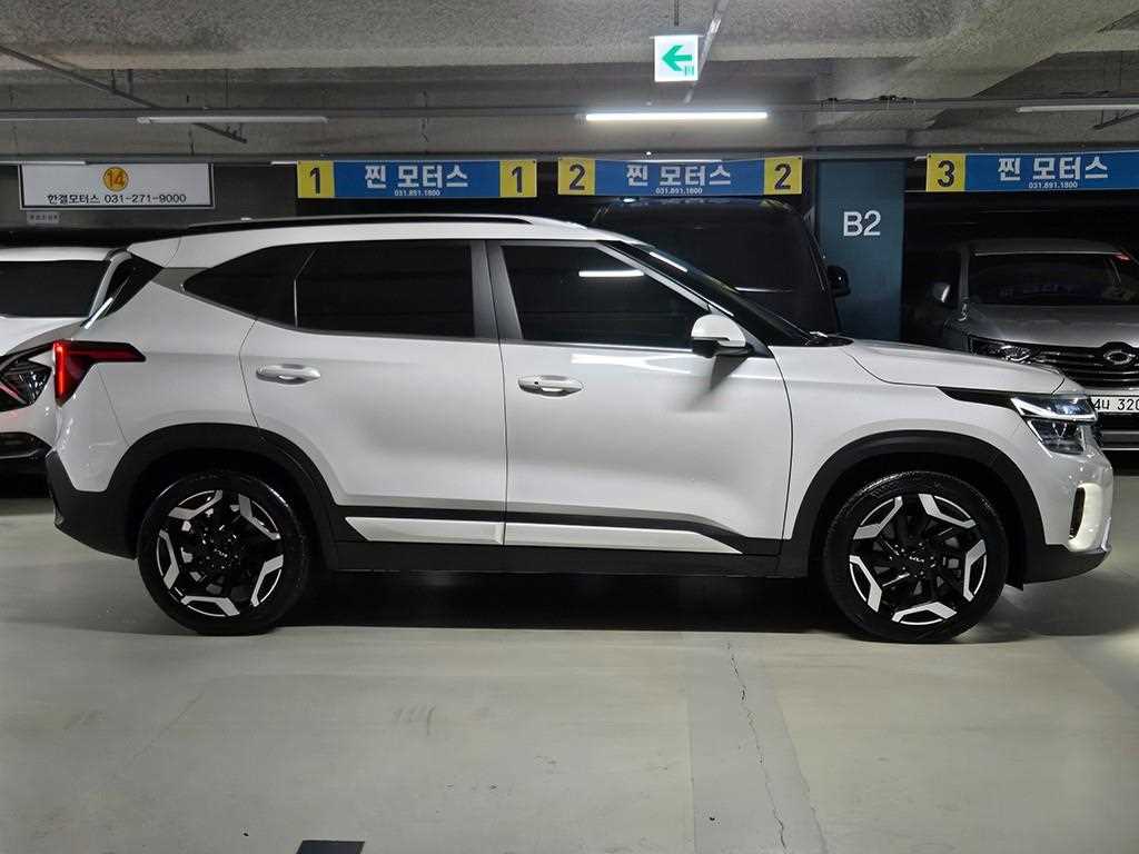 KIA Seltos - Vista 4