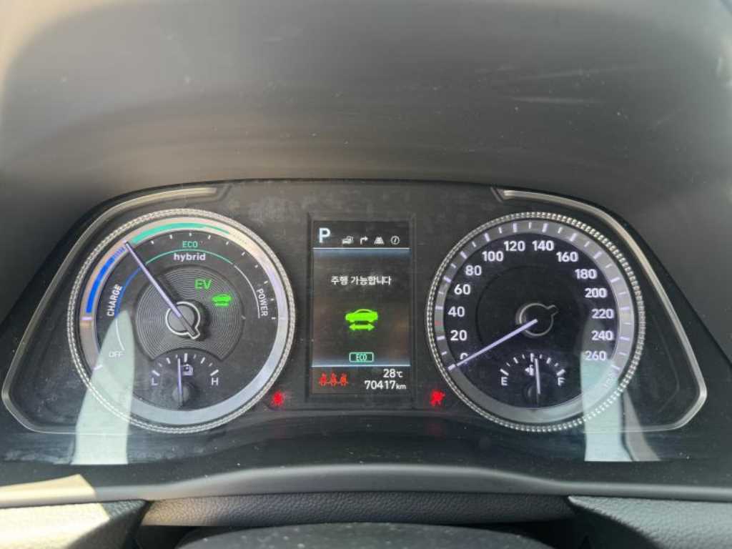 HYUNDAI Sonata - Vista 6