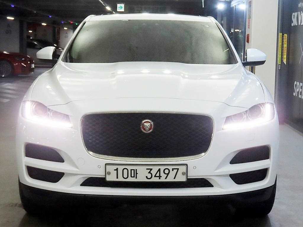 Jaguar F-PACE - Vista 2