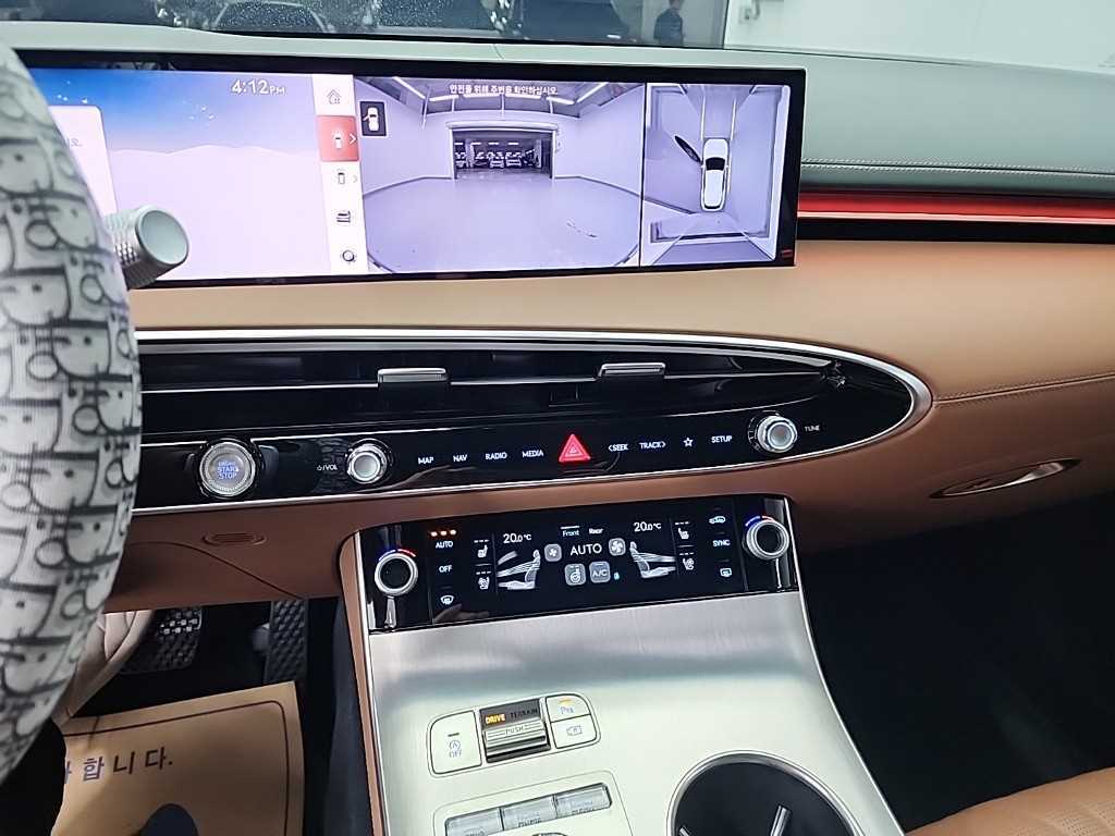 Genesis GV70 - Vista 10