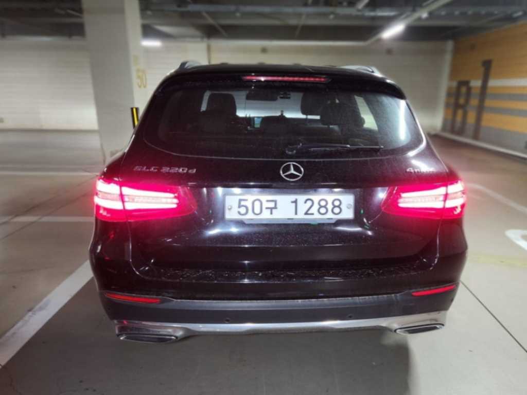 Mercedes Benz GLC Class - Vista 2