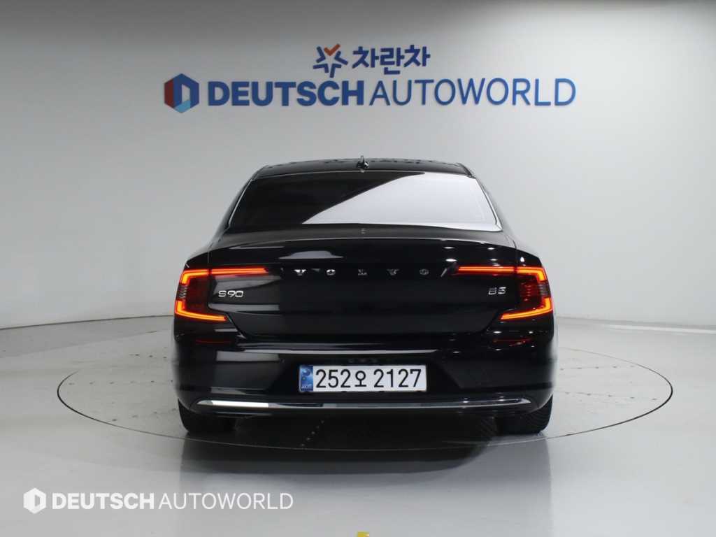 Volvo S90 - Vista 4