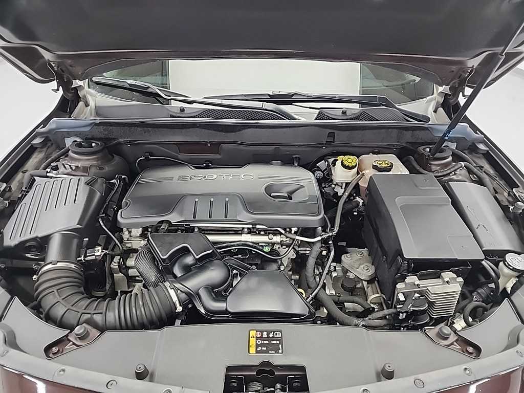 Chevrolet Malibu - Vista 5