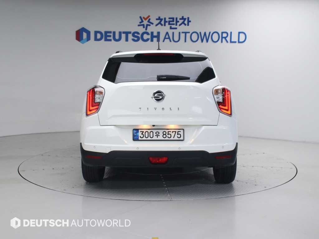 Ssangyong Tivoli - Vista 4