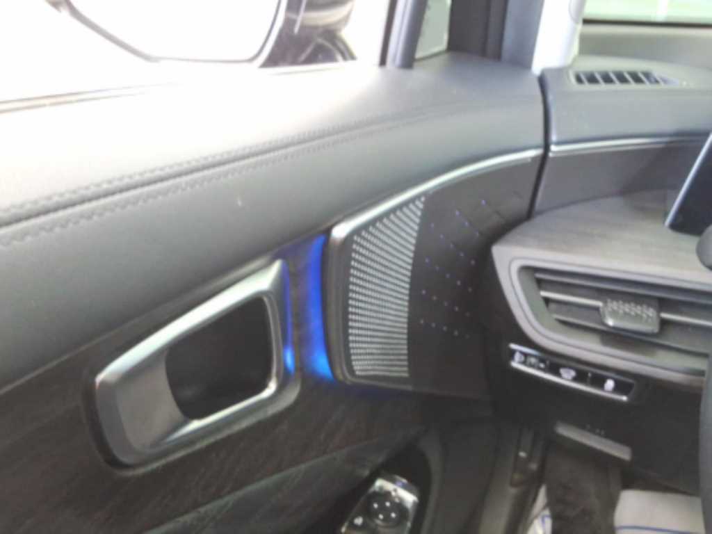 KIA K8 - Vista 8
