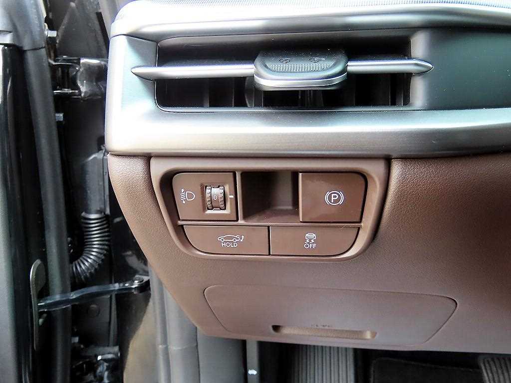 HYUNDAI Grandeur - Vista 12