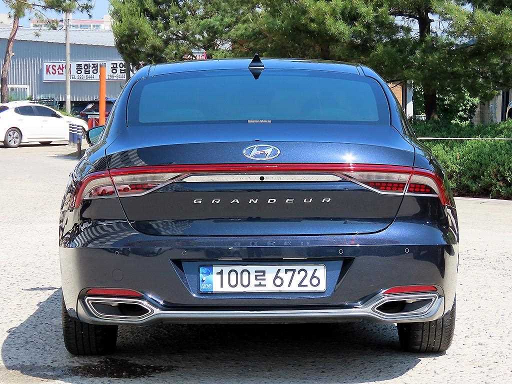 HYUNDAI Grandeur - Vista 4