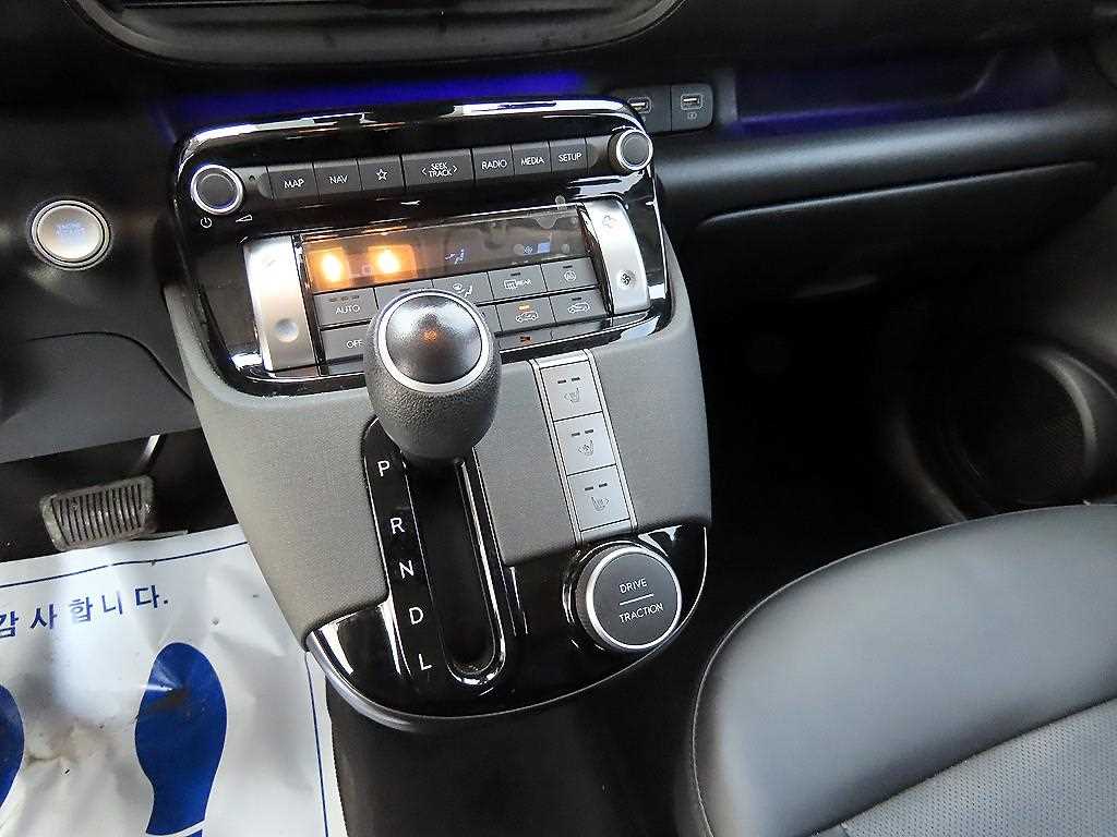HYUNDAI Casper - Vista 10