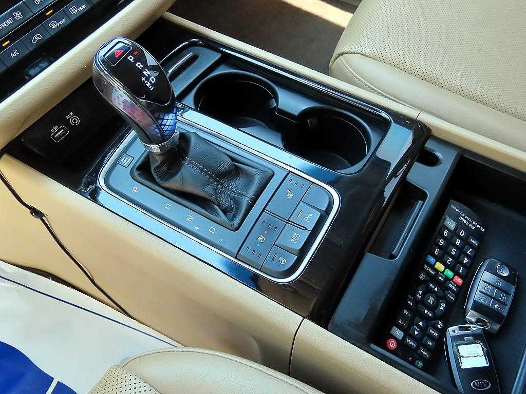 KIA Carnival - Vista 11