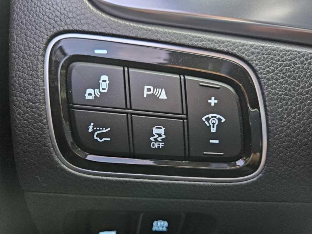 HYUNDAI Equus - Vista 8