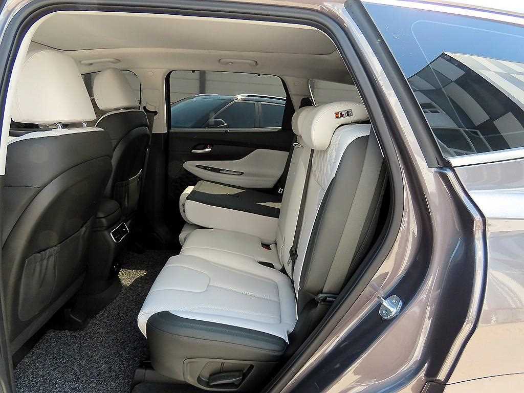 HYUNDAI Santa Fe - Vista 6