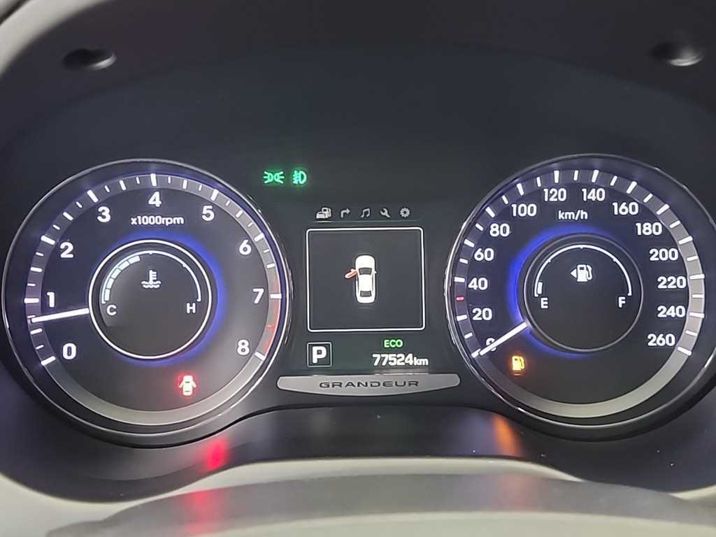 HYUNDAI Grandeur - Vista 6
