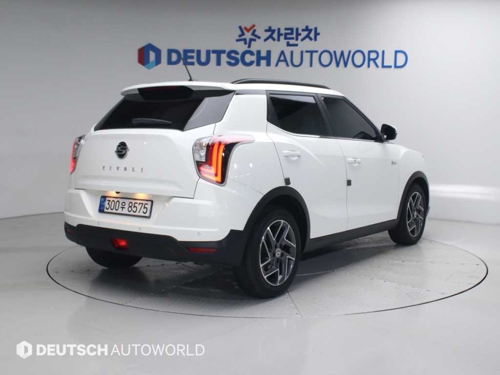 Ssangyong Tivoli - Vista 2