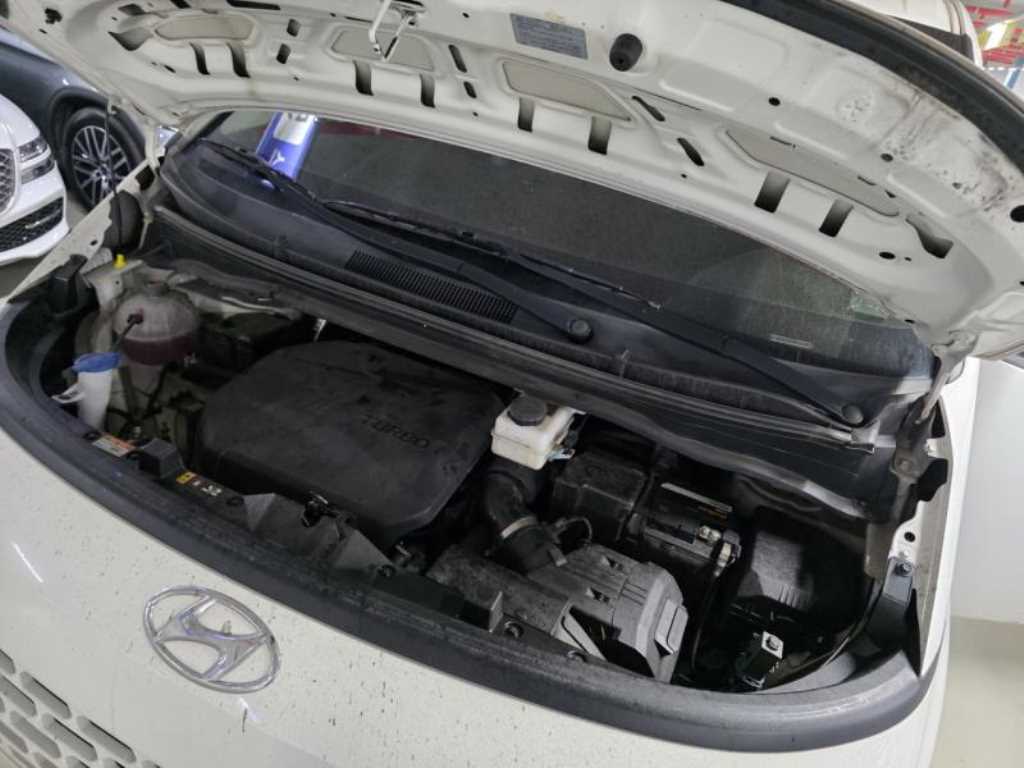 HYUNDAI Staria - Vista 5
