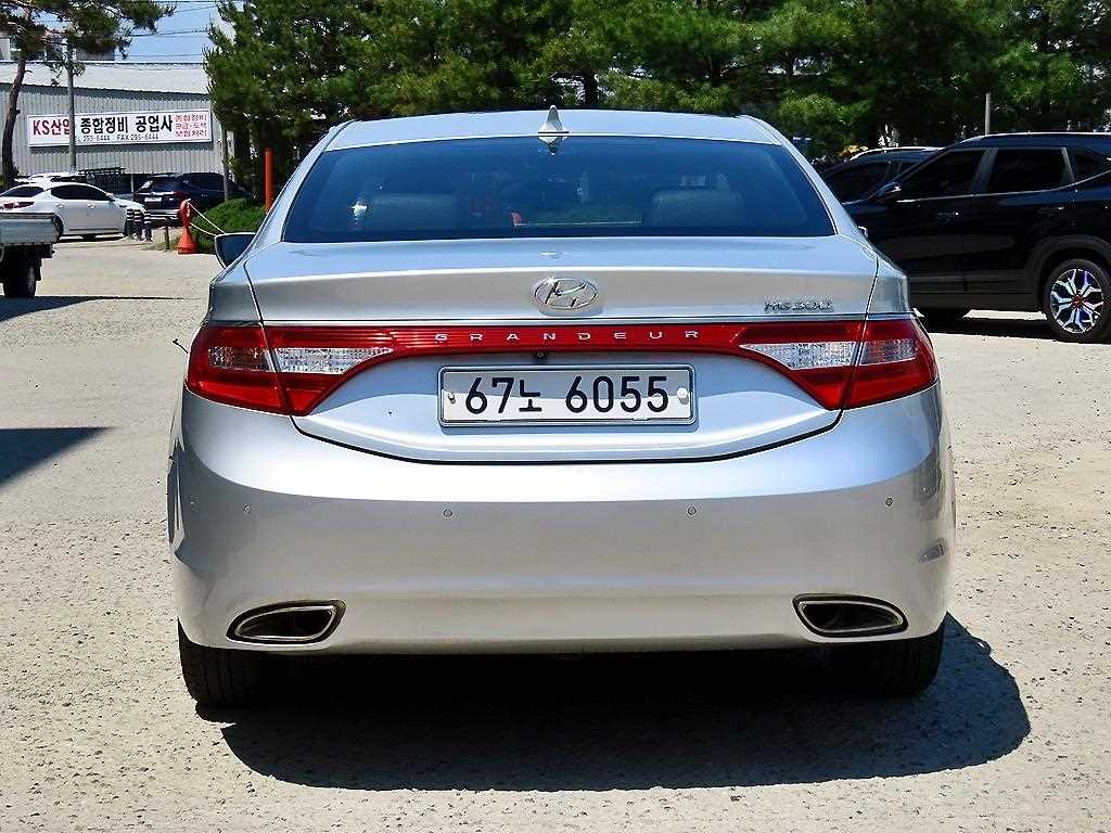 HYUNDAI Grandeur - Vista 4