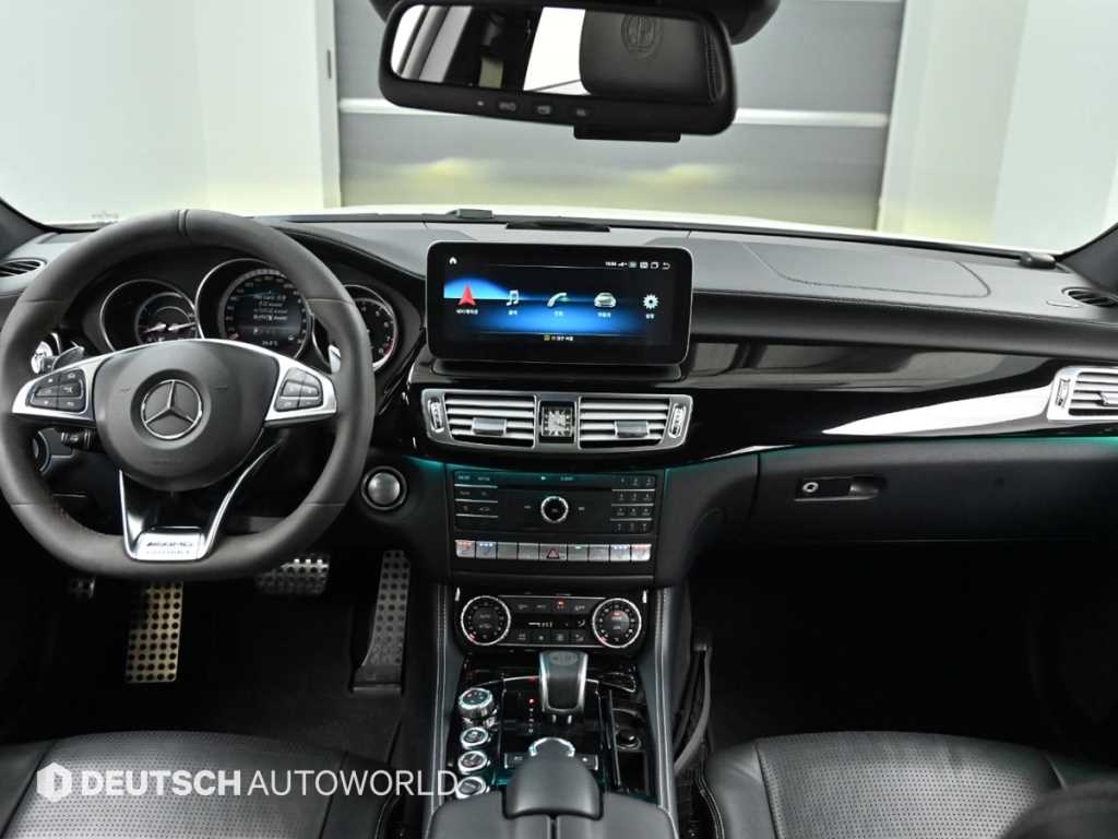 Mercedes Benz CLS Class - Vista 7