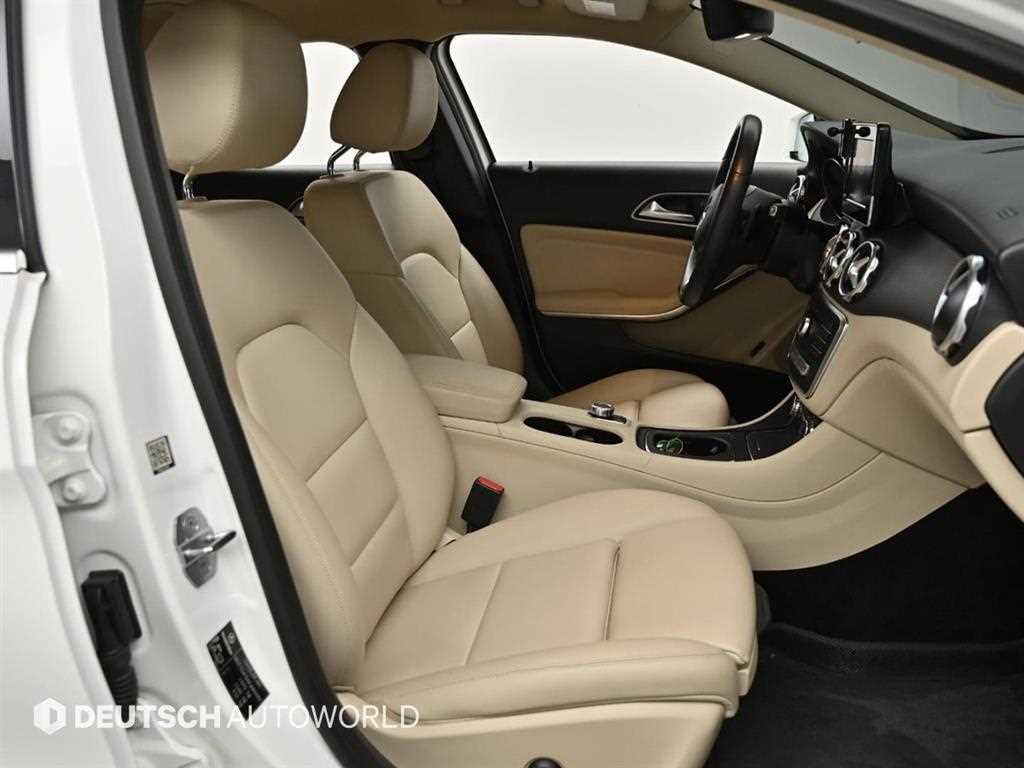 Mercedes Benz GLA Class - Vista 10