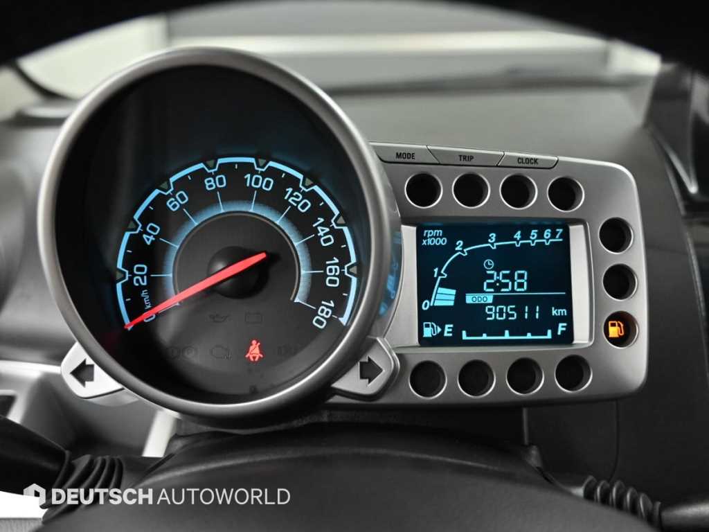 Chevrolet Spark - Vista 8
