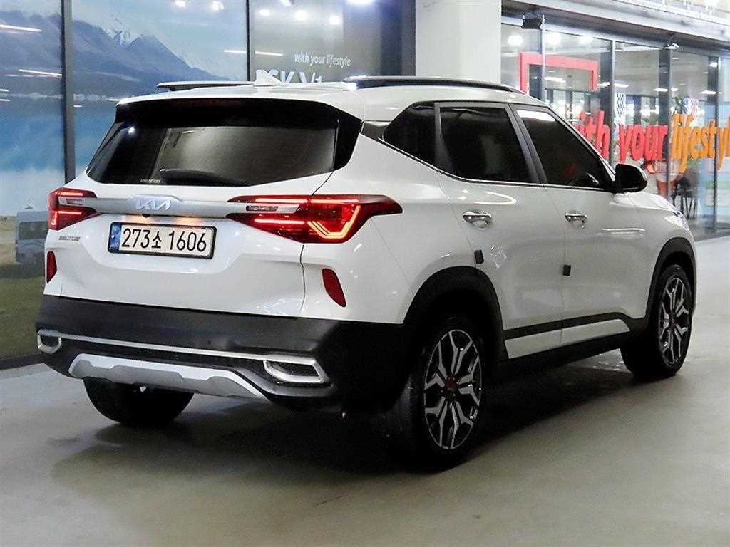 KIA Seltos - Vista 4
