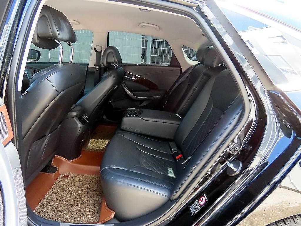 HYUNDAI Aslan - Vista 6