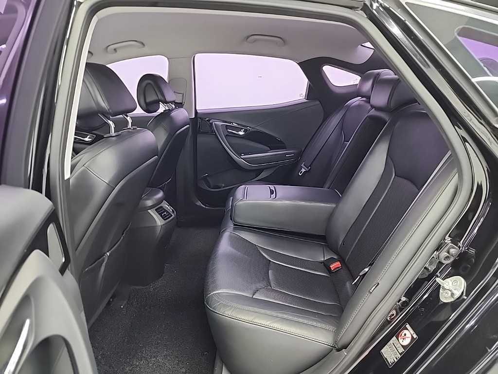 HYUNDAI Grandeur - Vista 12