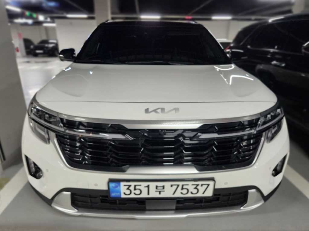 KIA Seltos 2023 Blanco - Importación desde Corea - HF Imports Iquique - Foto 1