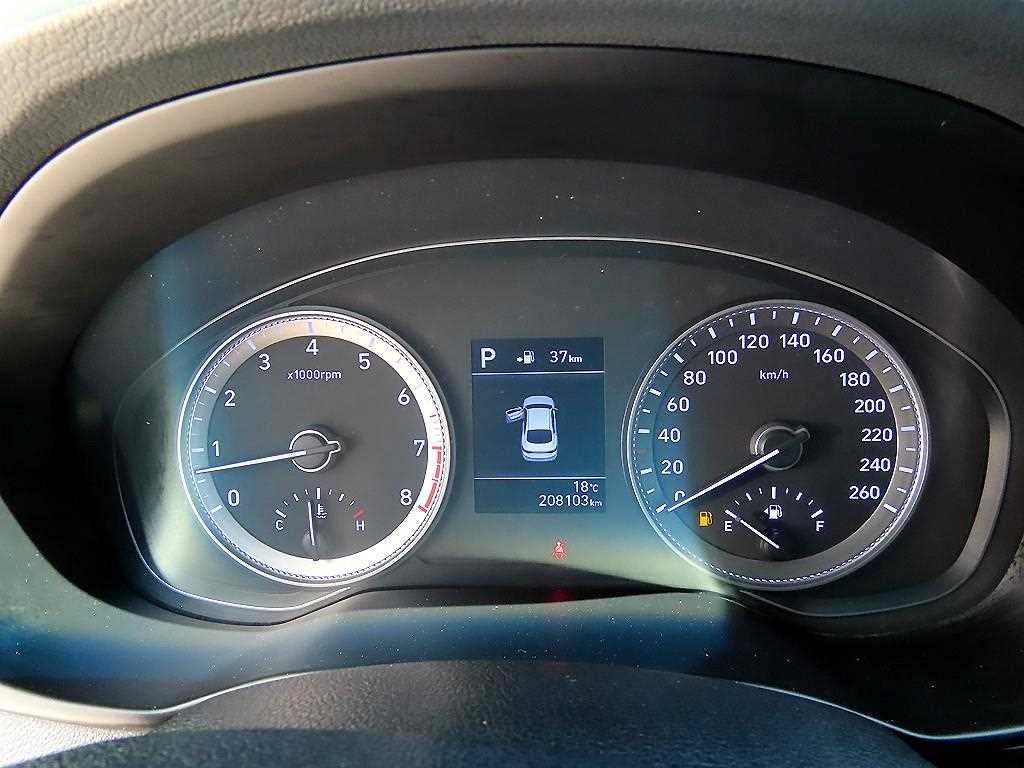 HYUNDAI Grandeur - Vista 9