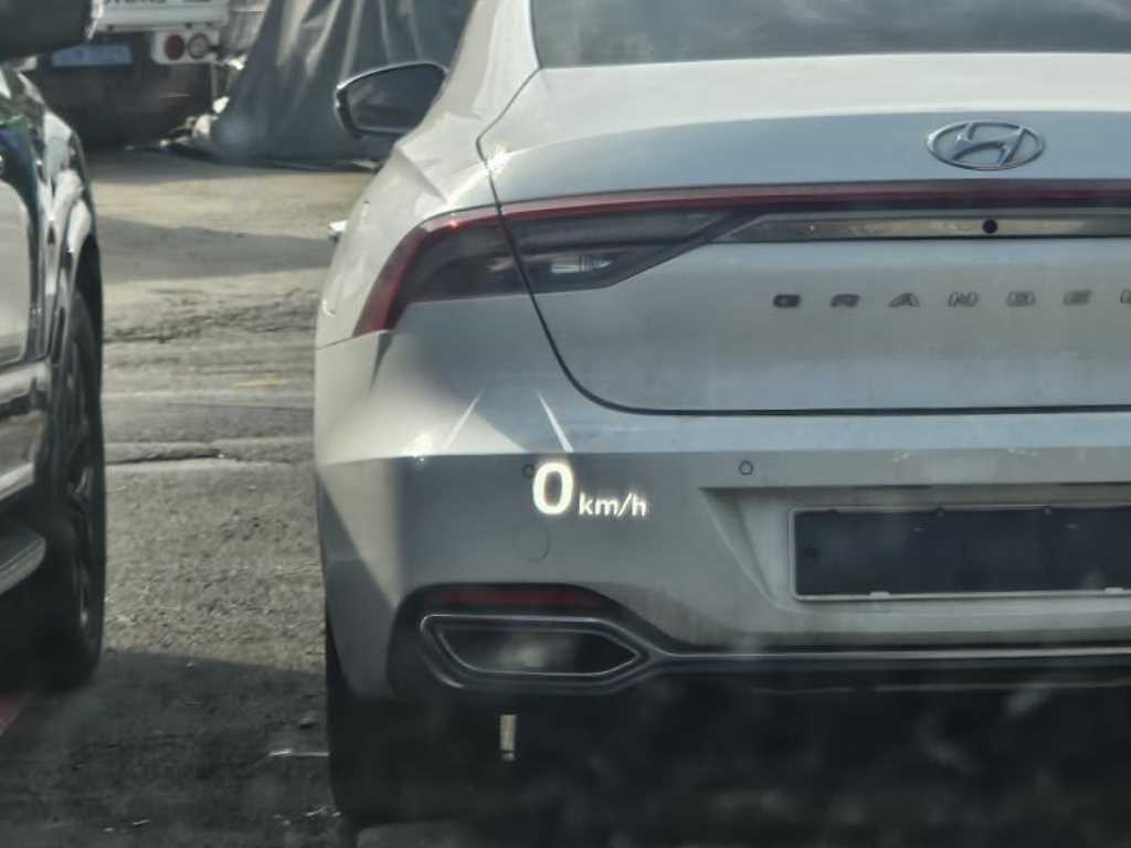 HYUNDAI Grandeur - Vista 8
