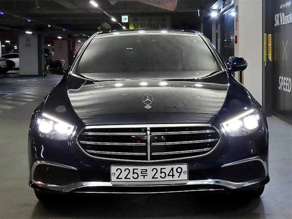 Mercedes Benz E class - Vista 2