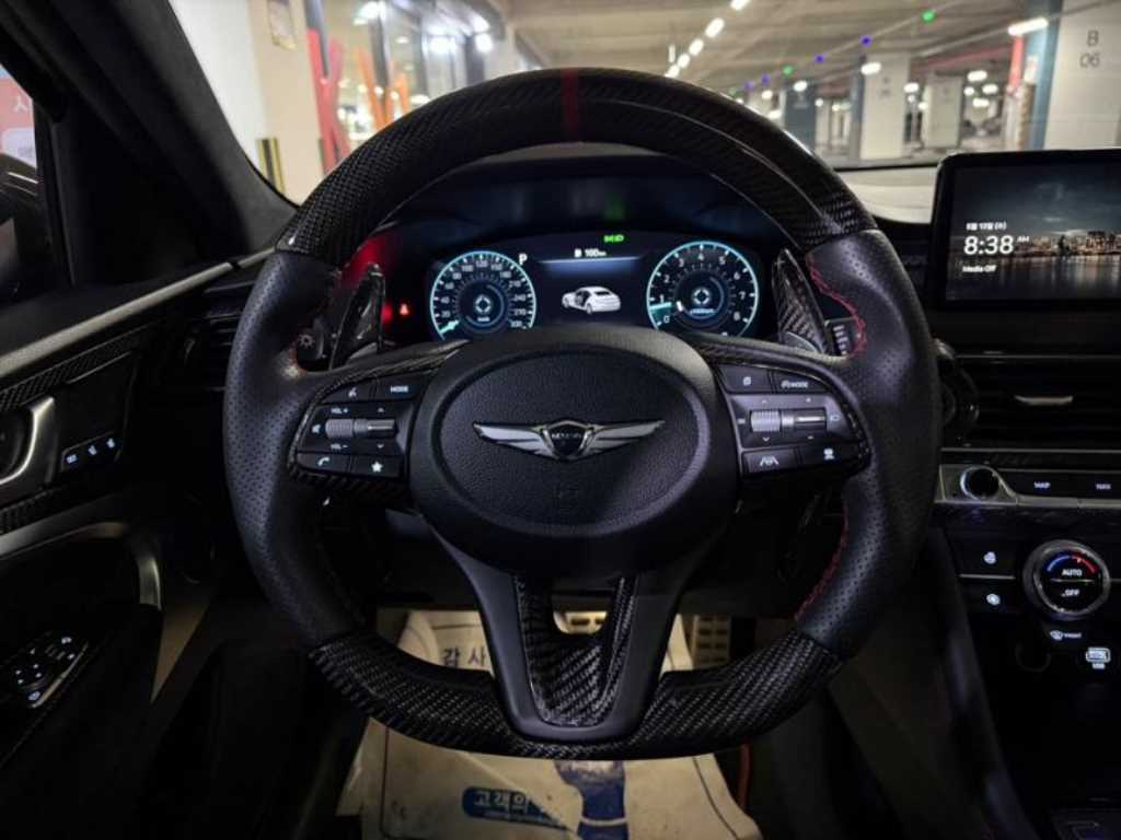 Genesis G70 - Vista 8