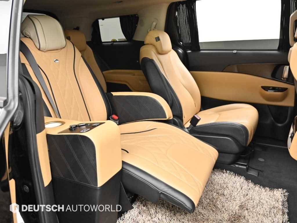 KIA Carnival - Vista 12