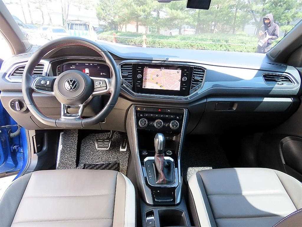 Volkswagen T-Roc - Vista 7
