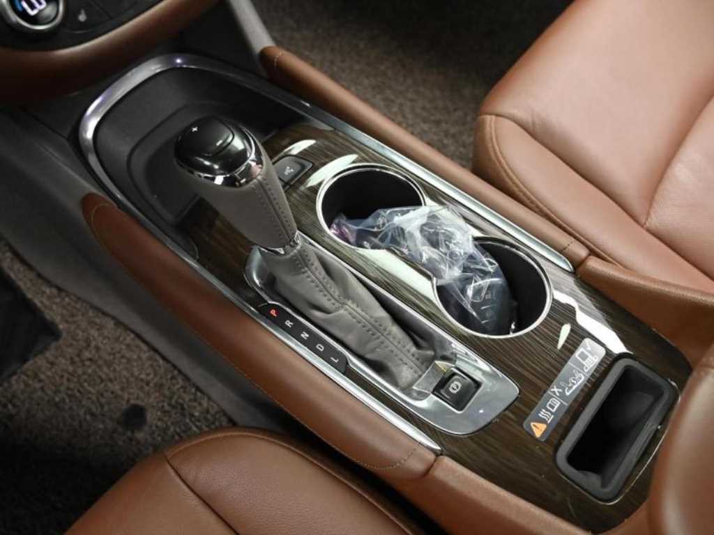 Chevrolet Malibu - Vista 10