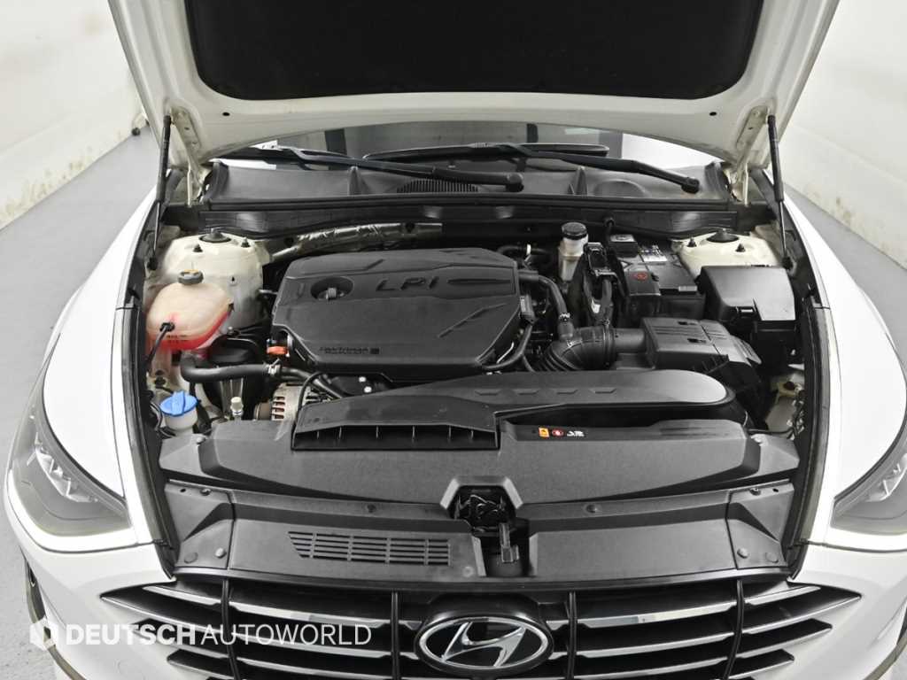 HYUNDAI Sonata - Vista 6