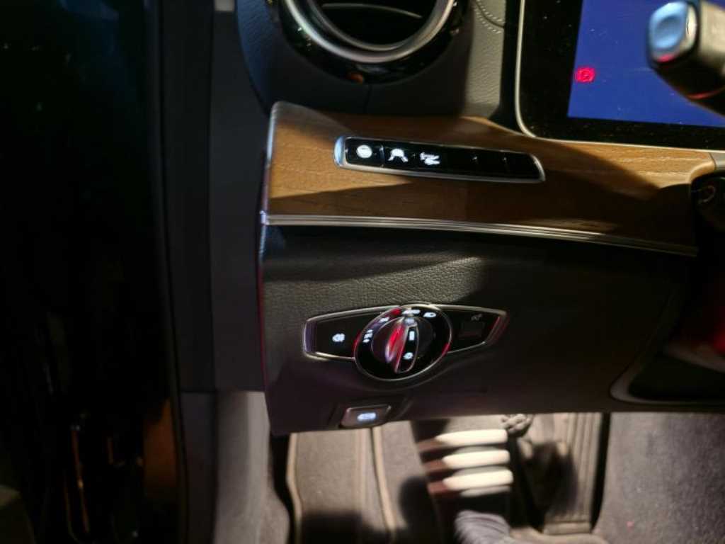 Mercedes Benz E class - Vista 6