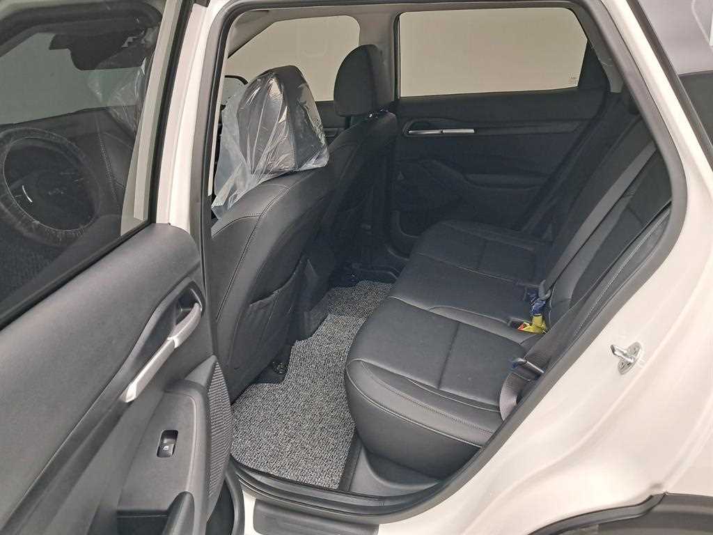 KIA Seltos - Vista 12