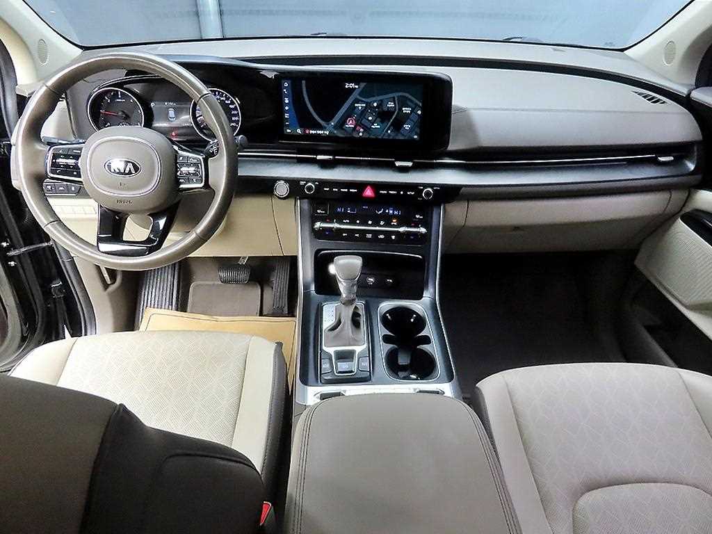 KIA Carnival - Vista 7