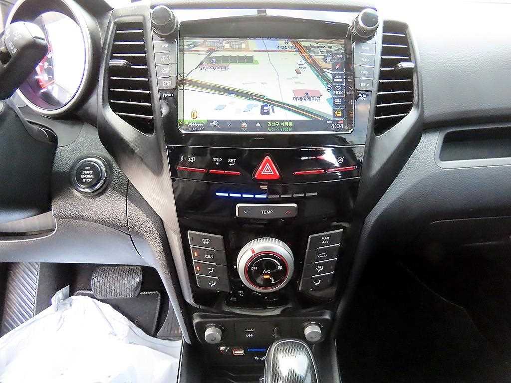 Ssangyong Tivoli 2016 Negro - Importación desde Corea - HF Imports Iquique - Foto 13