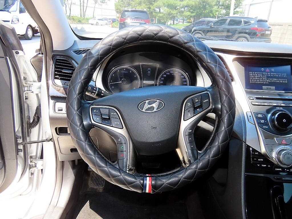 HYUNDAI Grandeur - Vista 8