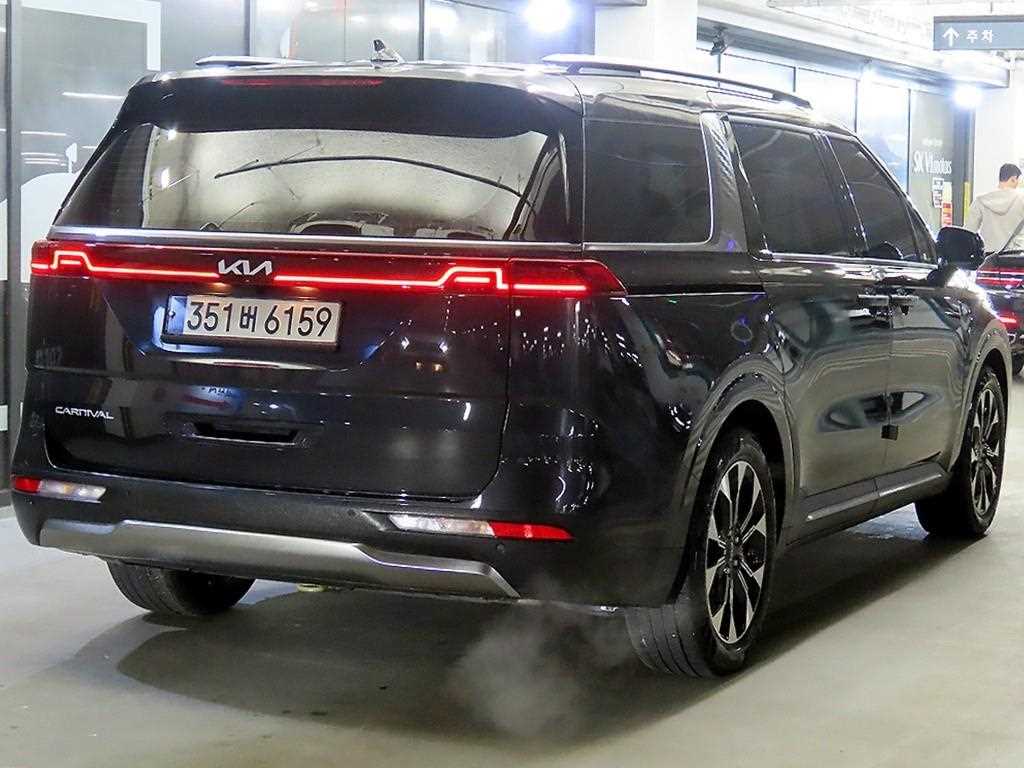 KIA Carnival - Vista 4