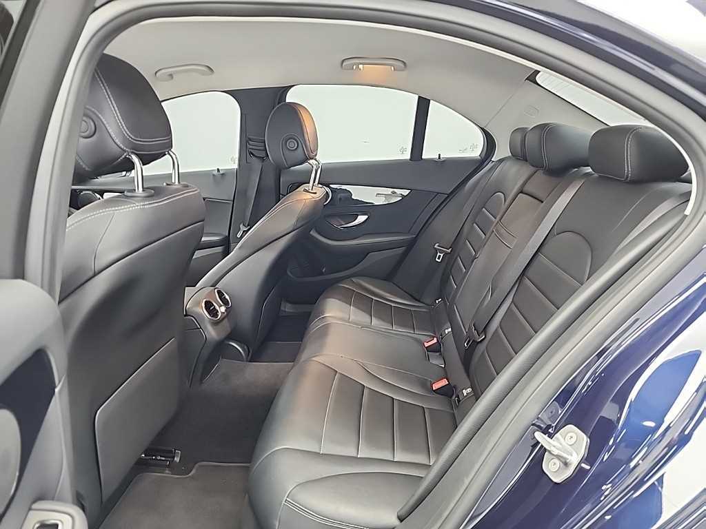 Mercedes Benz C Class - Vista 12